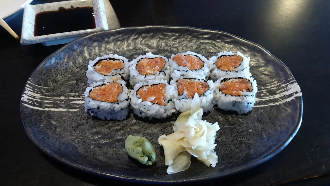 Mikado salmon roll
